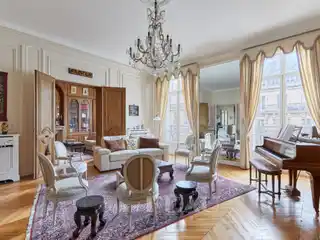 Exceptional Apartment in a Haussmannian Building