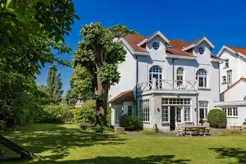 Exceptional Property in a Green Setting