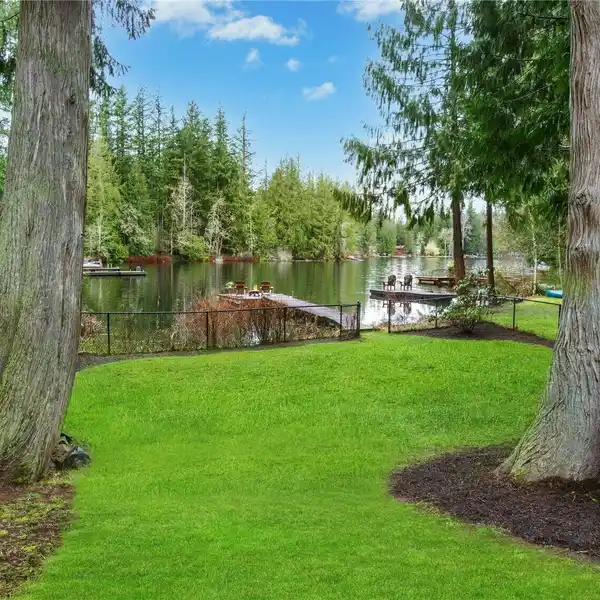 LAKESIDE TRANQUILITY