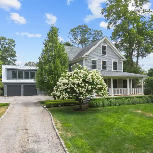 HISTORIC ELEGANCE WITH CONTEMPORARY UPGRADES