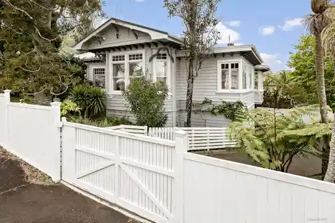 Updated 1910s Gem Near Ponsonby Road