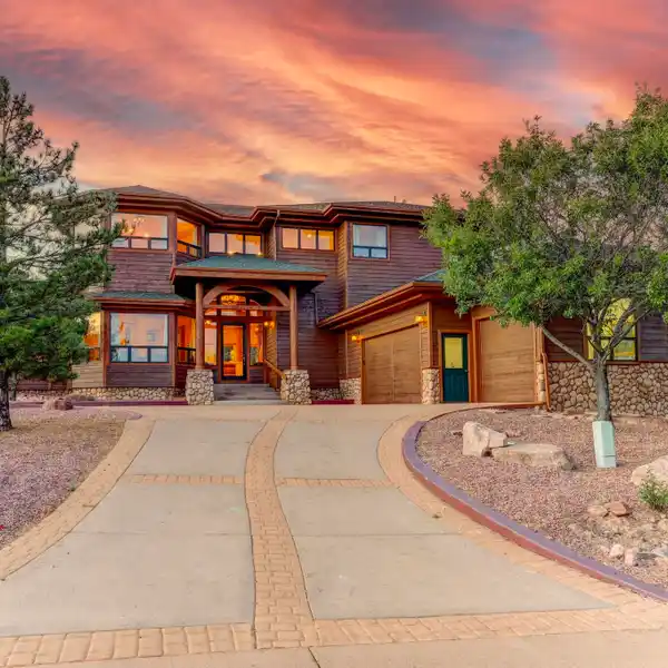 EXCEPTIONAL HIGH COUNTRY RETREAT