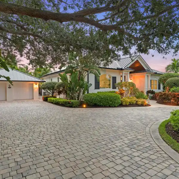 METICULOUSLY REMODELED DOWNTOWN STUART-AREA HOME