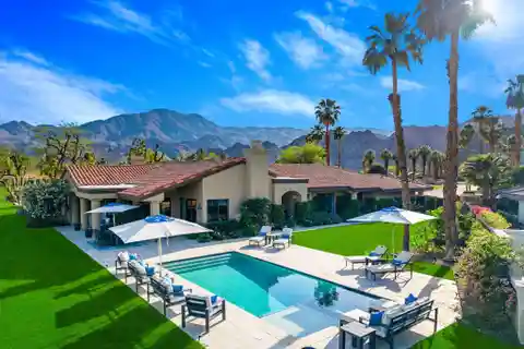 Desert Luxury Overlooking Triple Nicklaus Fairways