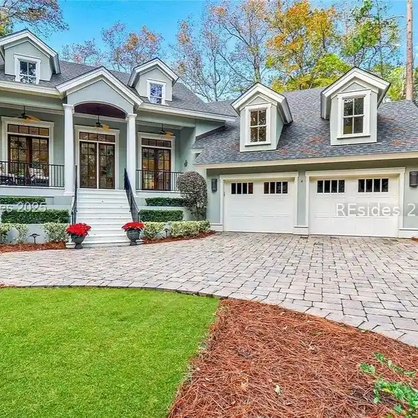 BEAUTIFUL LONG COVE HOME