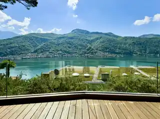 Modern Lake View Apartment