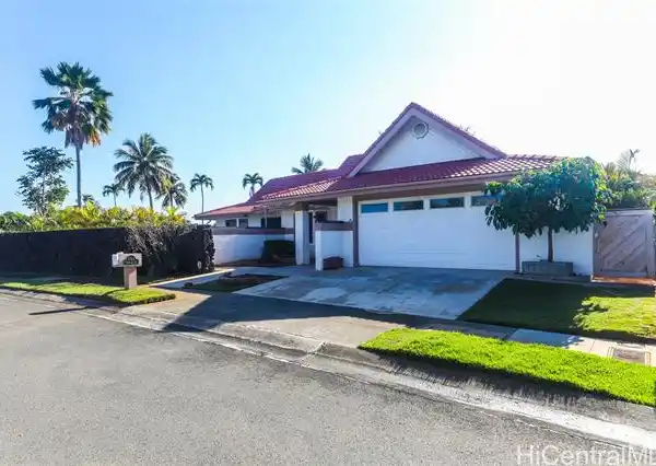 SINGLE-LEVEL HOME IN QUEENS GATE 2