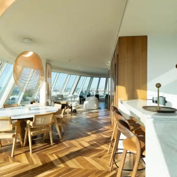 CONTEMPORARY LUXURY IN THE HEART OF AVENIDAS NOVAS