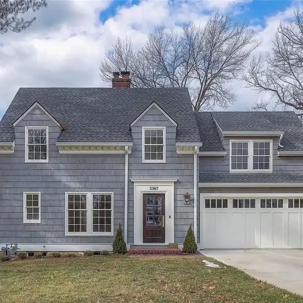 HIGH-END REMODEL IN A PRIME LOCATION