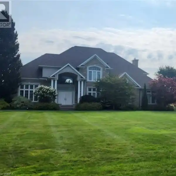 GORGEOUS 7.8-ACRE PROPERTY