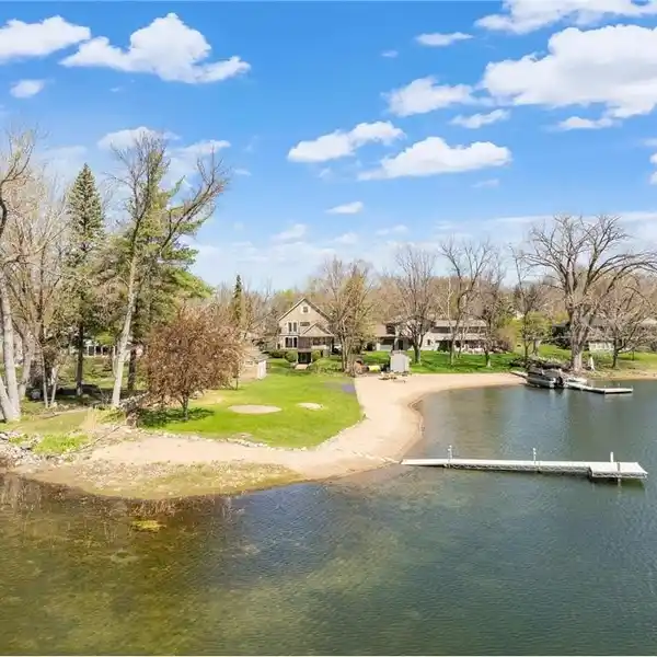 EXTRAORDINARY FIVE-BEDROOM HOME