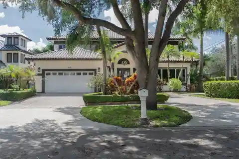 Impressive Home in Prestigious Royal Oaks