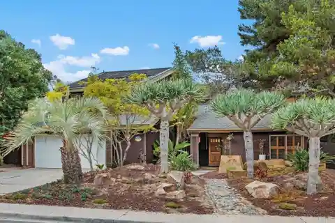 Coastal Home in Prime Location