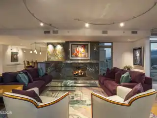 Sophisticated Penthouse at Palladio