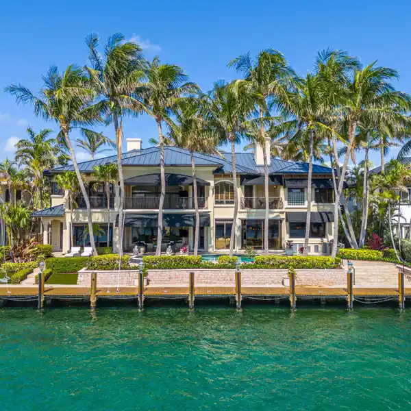 EXQUISITE AND SOPHISTICATED CUSTOM ESTATE HOME