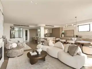 State-Of-The-Art Home with Expansive Open Plan