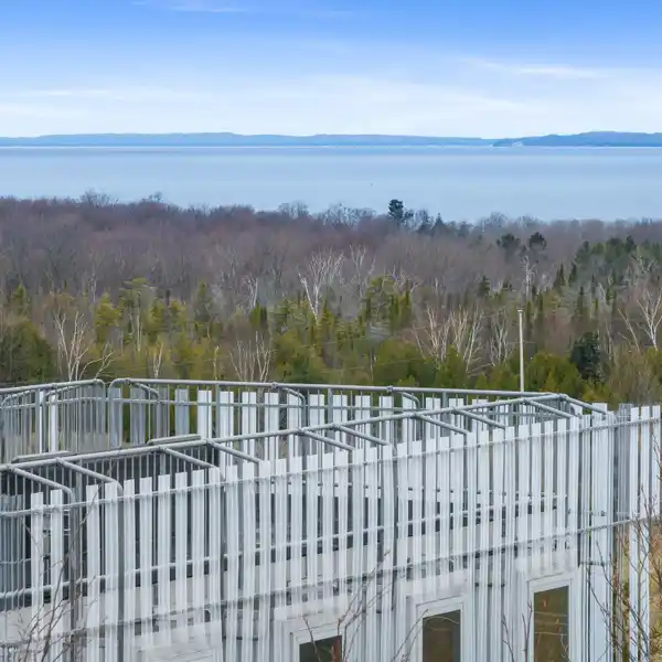 TRULY UNIQUE MODERN HOME