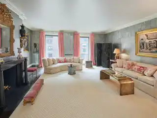 Upscale Living in Prestigious Location