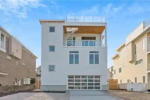 Completely Renovated Modern Coastal Dream House