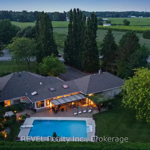 EXCEPTIONAL TRUE BUNGALOW
