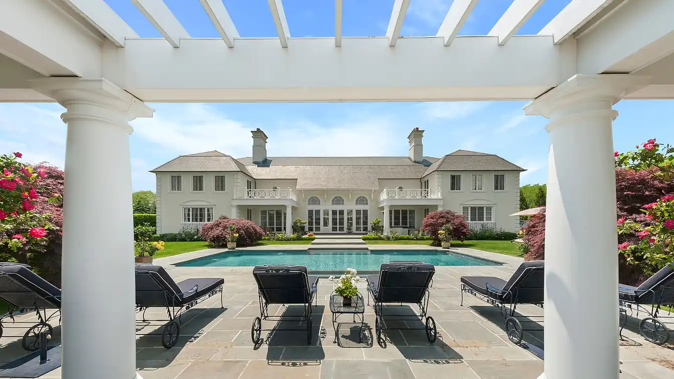 High-end Six Bedroom Villa for Rent
