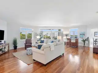 Luxurious Coastal Living