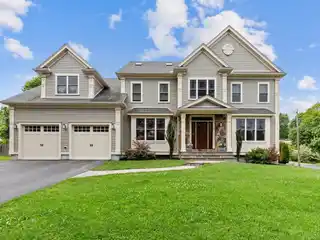 Immaculate Home on a Quiet Cul-de-sac