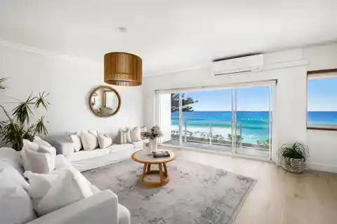 Absolute Beachfront Apartment