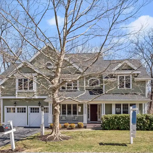INVITING HOME ON A COVETED CUL-DE-SAC