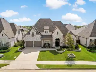 Elegance and Comfort with Modern Convenience