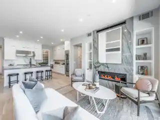Stunning Paseo Dual Primary Villa
