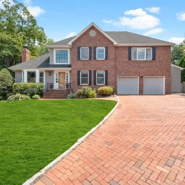 CLASSIC CHARM WITH MODERN AMENITIES