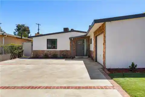 Charming Valley Gem