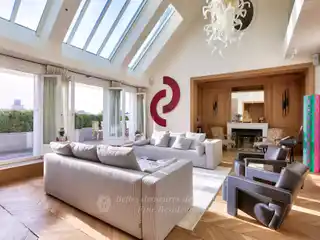 Duplex Apartment in the Prestigious Golden Triangle