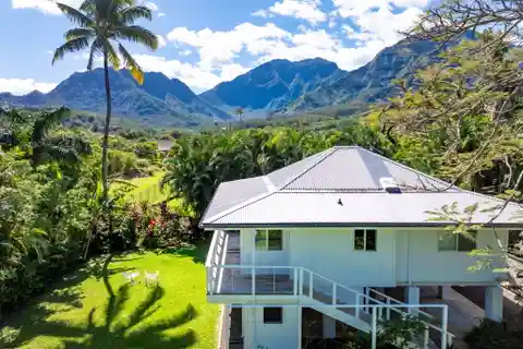Stylishly Renovated Property in Hanalei Bay