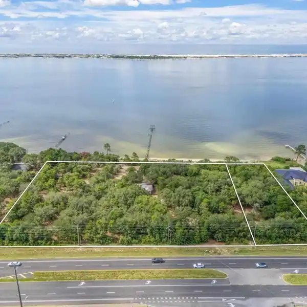 RARE WATERFRONT OPPORTUNITY