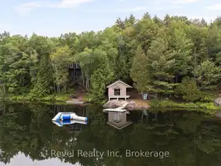 The Very Best of Refined Lakefront Living