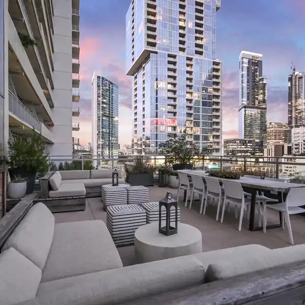 ONE-OF-A-KIND TERRACE OVERLOOKING THE SEAHOLM DISTRICT
