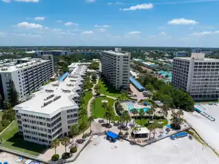 Ground Floor Condo in the Sarasota Surf & Racquet Club
