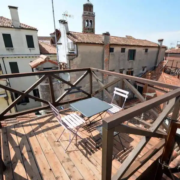 CHARMING LOFT WITH ROOF TERRACE 