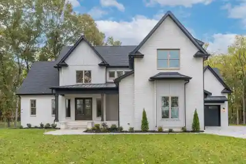 Private Five-Acre Retreat with Custom Luxury Features