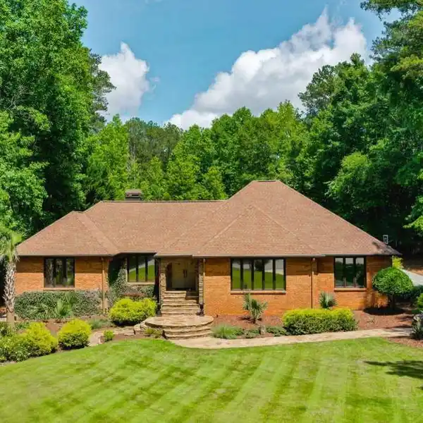 TIMELESS BRICK RANCH IN SOUGHT-AFTER NORTHCLIFF