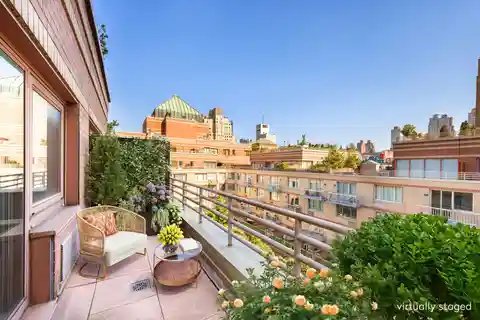 Sun-Filled Duplex One Bedroom Oasis