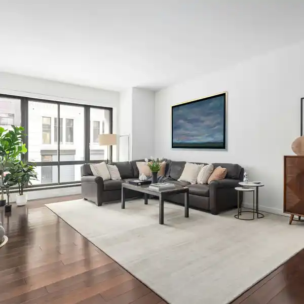 SOPHISTICATED TWO-BEDROOM WITH PRIVATE TERRACE IN THE HEART OF FLATIRON