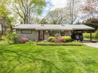 Charming Shinnecock Cottage for Rent