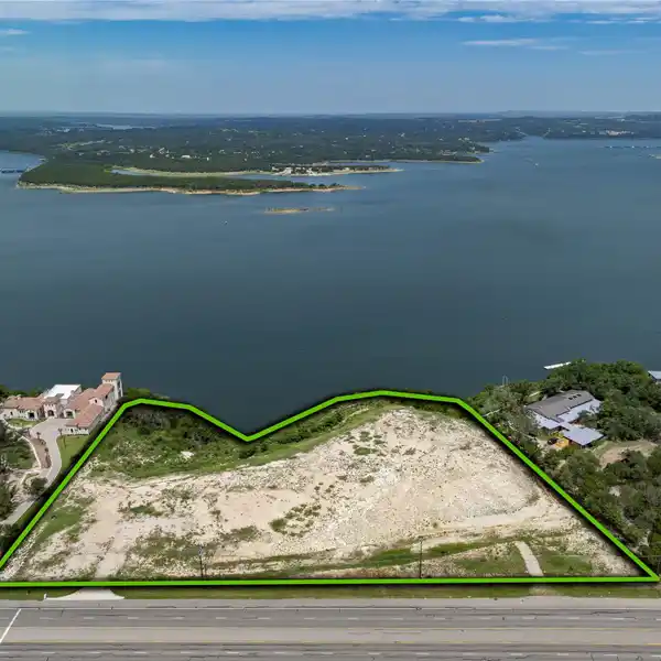 RARE OPPORTUNITY ON LAKE TRAVIS