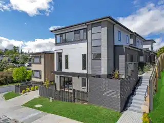Stylish New Build with Coastal Convenience