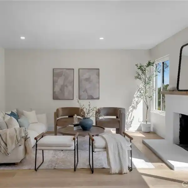 BEAUTIFULLY REMODELED TOWNHOME