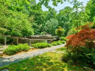 Exceptional Mid-Century Modern Home on 2.21 Acres