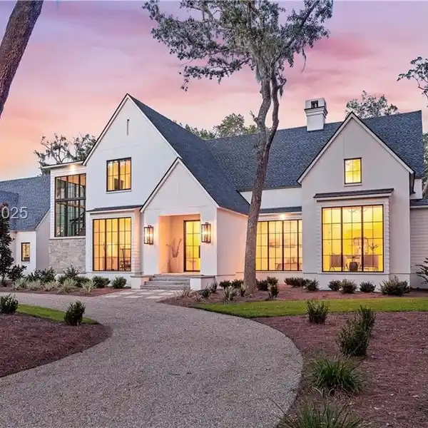 TIMELESS CRAFTSMANSHIP WITH SERENE LAGOON VIEWS